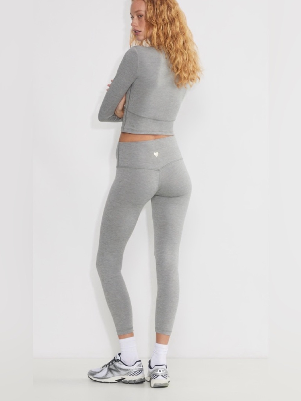Aritzia Light Grey High-Rise Seamless Leggings